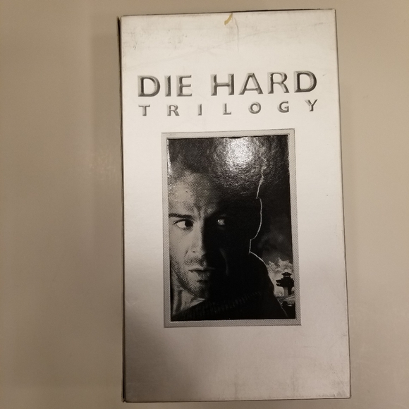 1996 Die Hard Trilogy VHS Tape Collection 3-Tape Box Set: Die Hard Bruce Willis - Picture 9 of 9